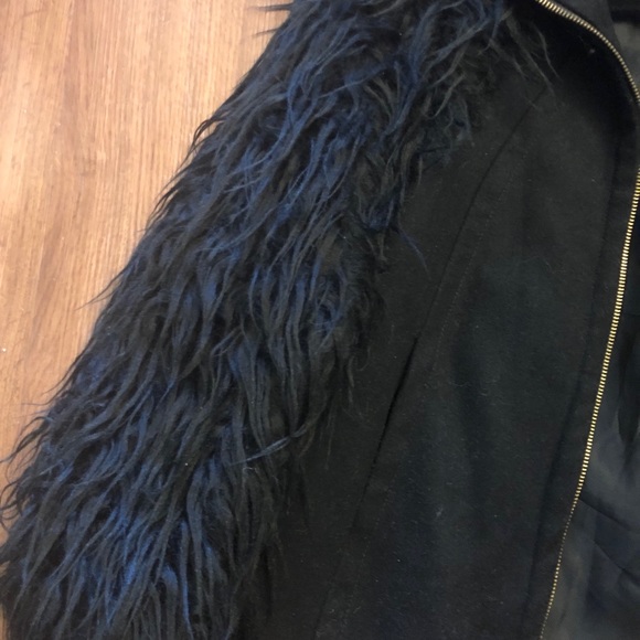 Long fur sleeved jacket - Picture 2 of 4